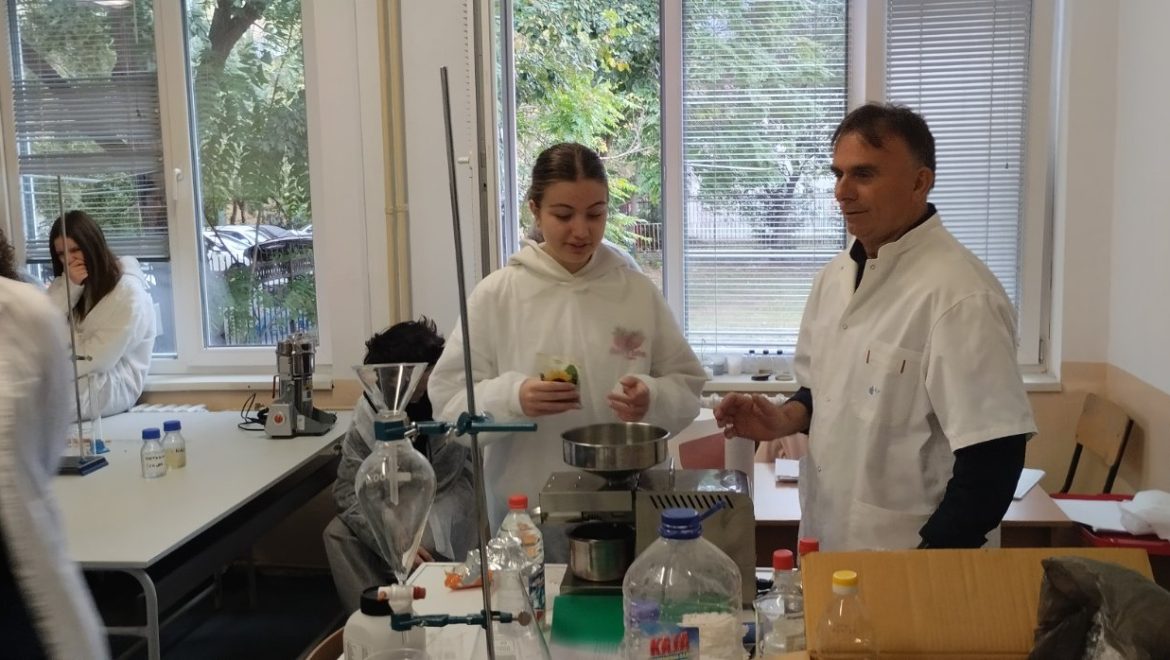 Работилница за повторна употреба и пренамена на био-отпад за ученици” ООУ “ Христијан Тодоровски Карпош”