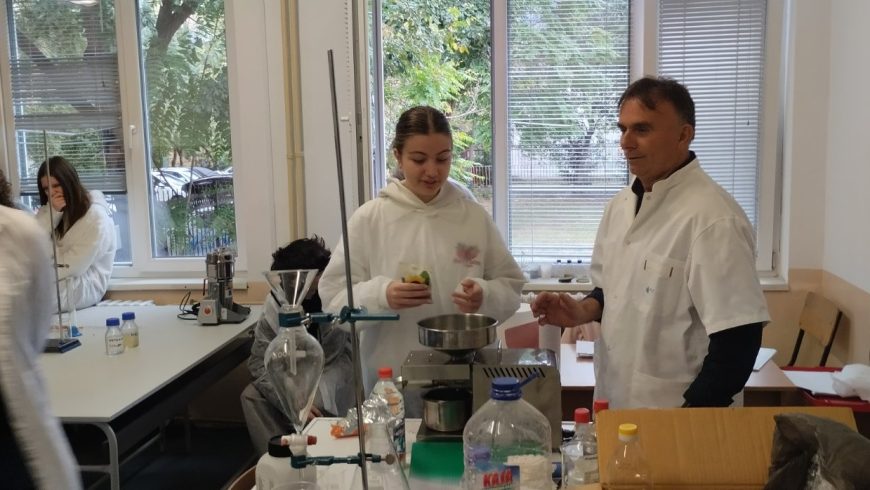 Работилница за повторна употреба и пренамена на био-отпад за ученици” ООУ “ Христијан Тодоровски Карпош”