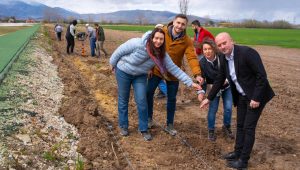 Садењето на заштитен зелен појас во рамки на проектот ,, Земјоделство безбедно од пожари во Општина Новаци”