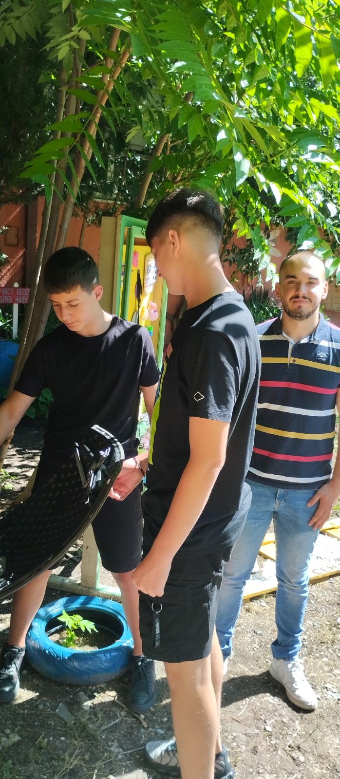 Циркуларната економија на дело во Карпош со воспоставување на системот за селекција подготовка и селективно собирање на био отпад за компостирање во компостари во ООУ „Лазо Трповски“
